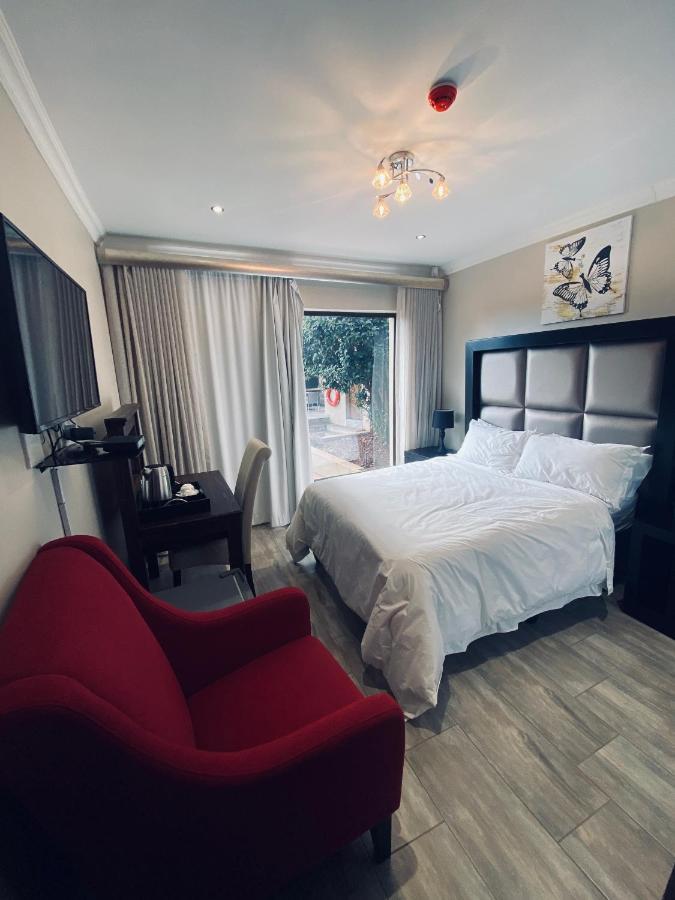 Rnb Guesthouse Roodepoort Exterior foto